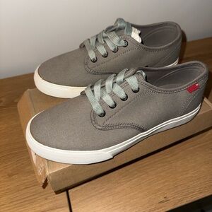 Gray Levi’s Sneakers